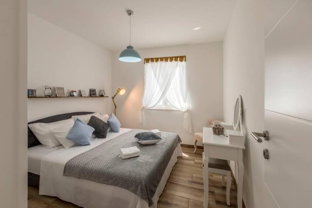 Apartment By Joe Trogir Luaran gambar