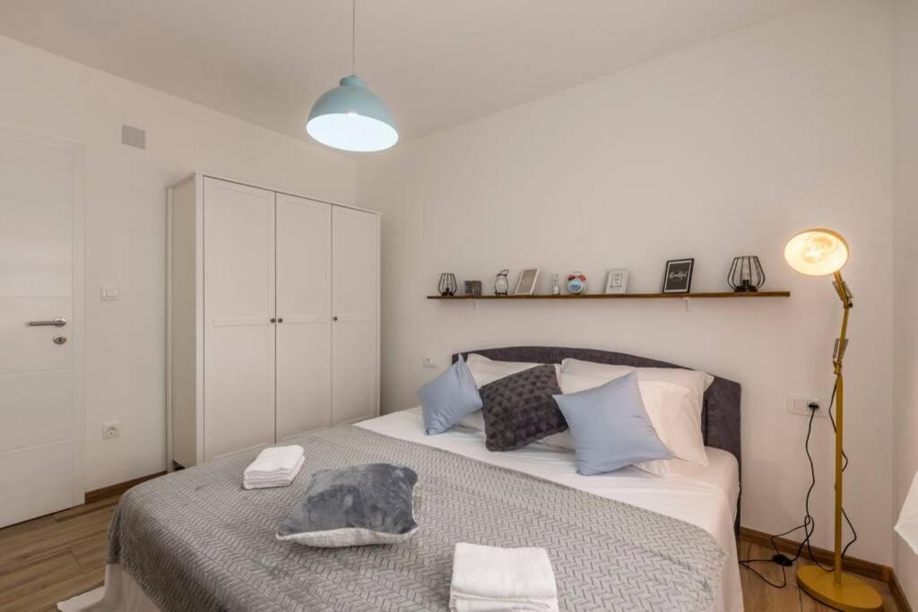 Apartment By Joe Trogir Luaran gambar