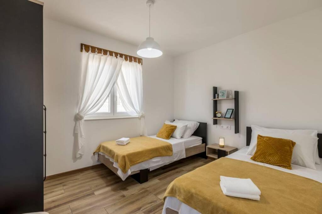 Apartment By Joe Trogir Luaran gambar