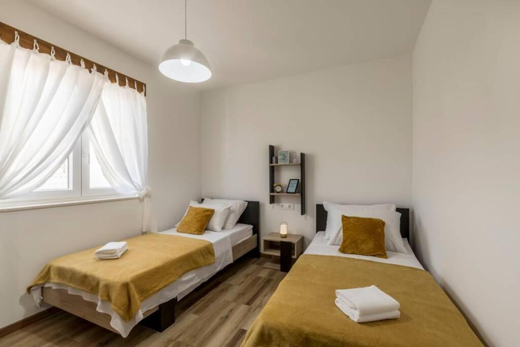 Apartment By Joe Trogir Luaran gambar