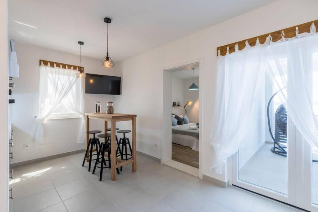 Apartment By Joe Trogir Luaran gambar