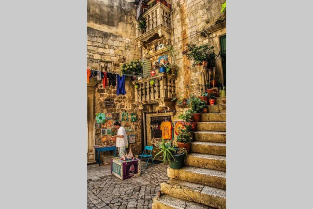 Apartment By Joe Trogir Luaran gambar